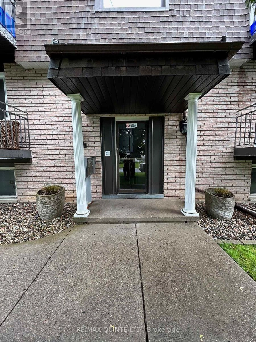 5 - 29 Mcnichol Avenue, Quinte West, Ontario  K8V 2R5 - Photo 1 - X12160246