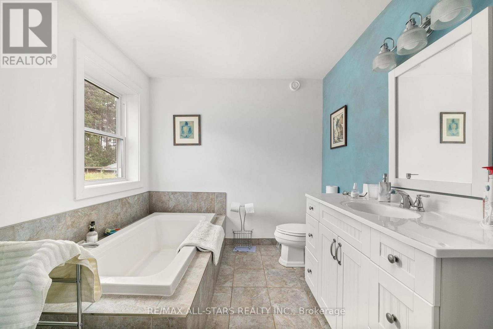 485 Burnt River Road, Kawartha Lakes, Ontario K0M 2L0 - Photo 12 - X12296904