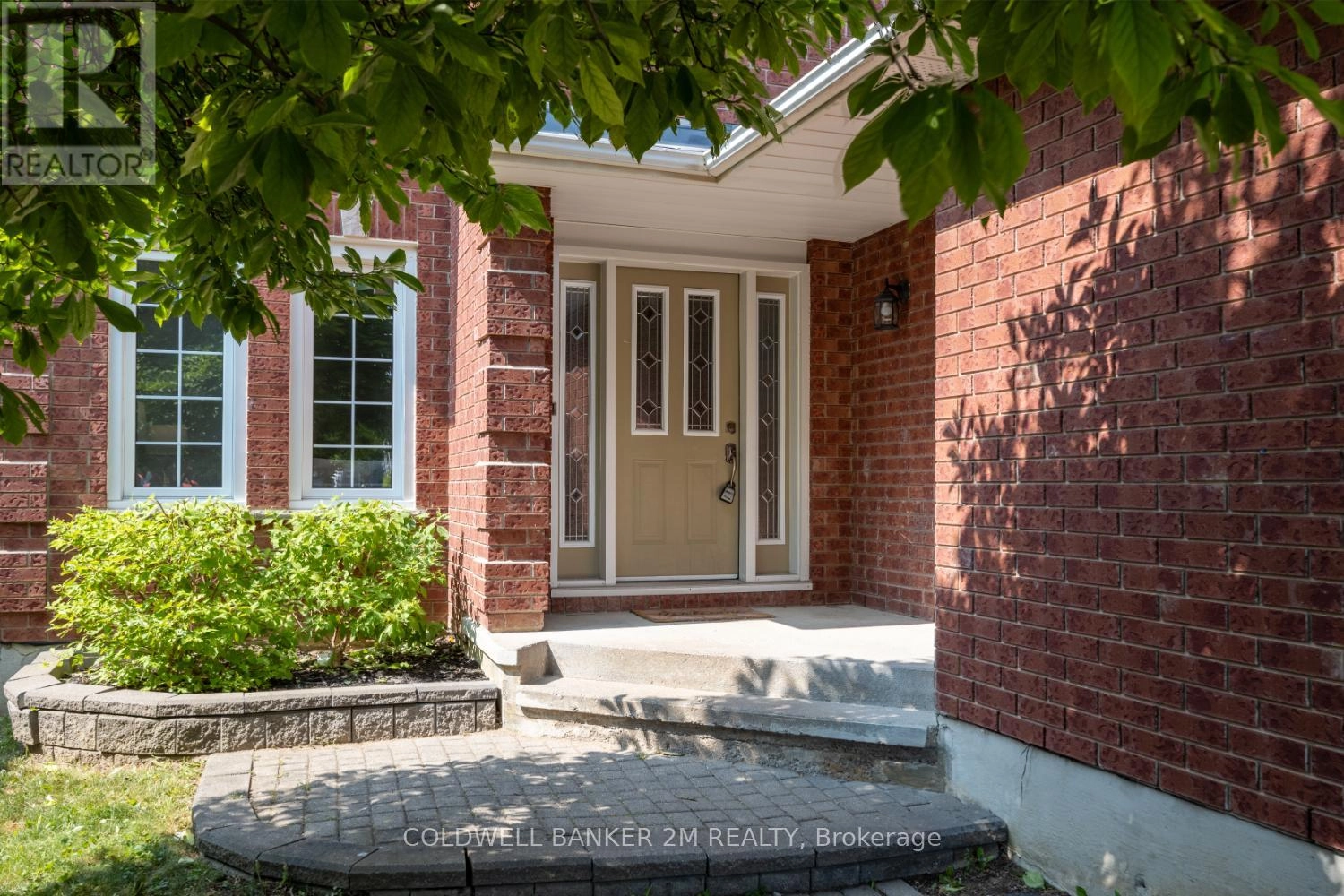 109 Stagemaster Crescent, Clarington, Ontario  L1E 2X4 - Photo 2 - E12297316