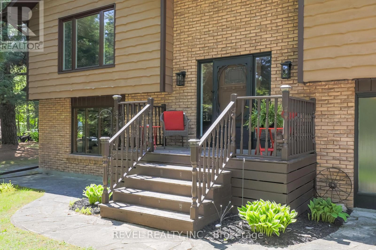 20 The Pines Lane, Brock, Ontario  L0C 1H0 - Photo 2 - N12297419