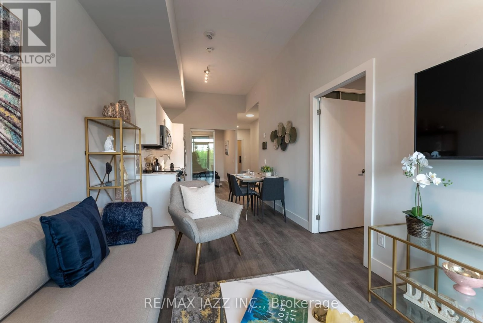 1107 - 80 Bond Street E, Oshawa, Ontario  L1G 0E6 - Photo 2 - E12297693