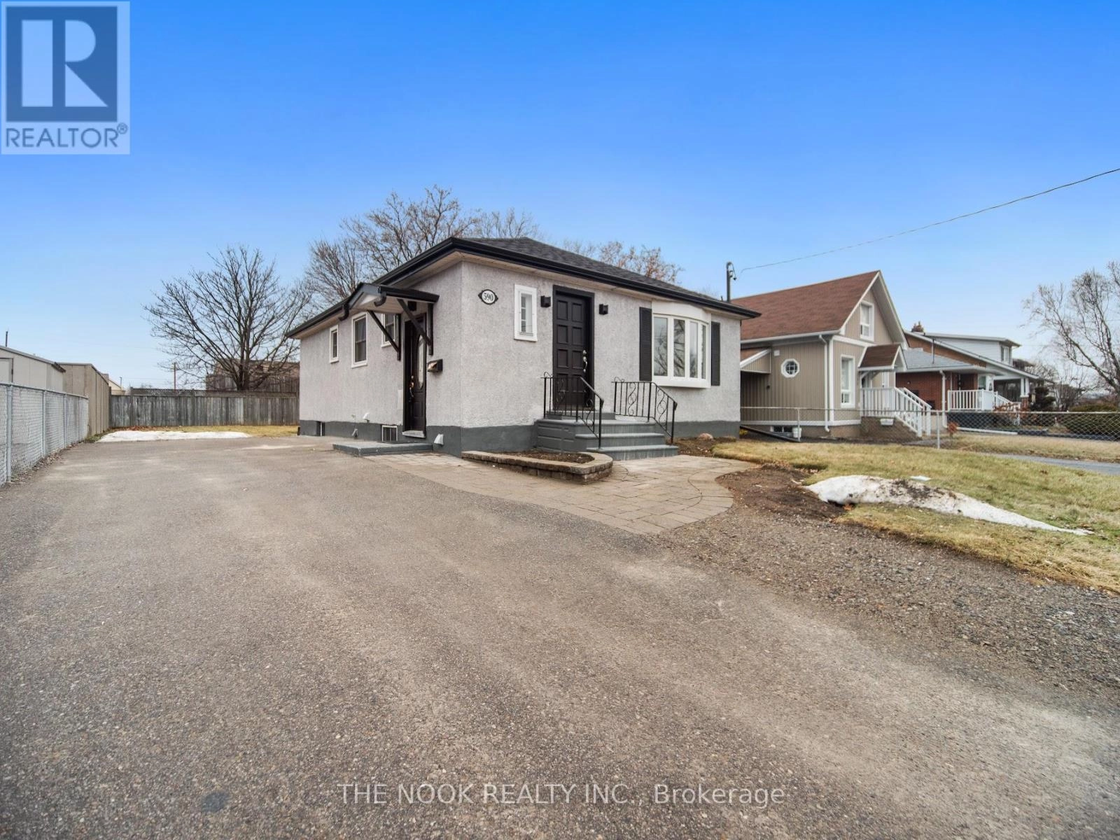 Lower - 590 Athol Street E, Oshawa, Ontario  L1H 1M3 - Photo 1 - E12297802