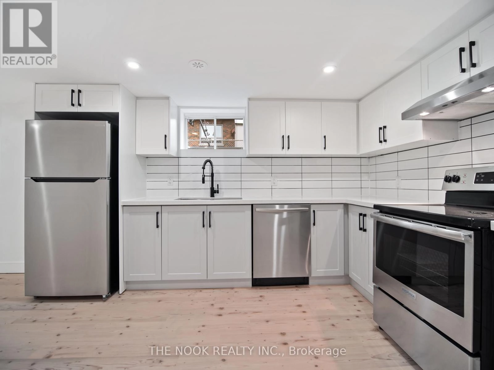 Lower - 590 Athol Street E, Oshawa, Ontario  L1H 1M3 - Photo 3 - E12297802