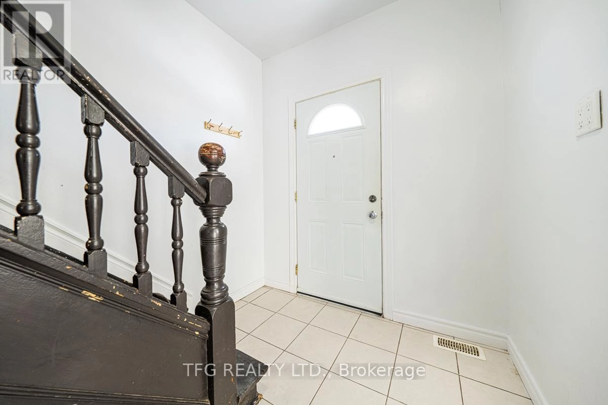 22 Brock Street E, Oshawa, Ontario  L1G 1R9 - Photo 2 - E12297982