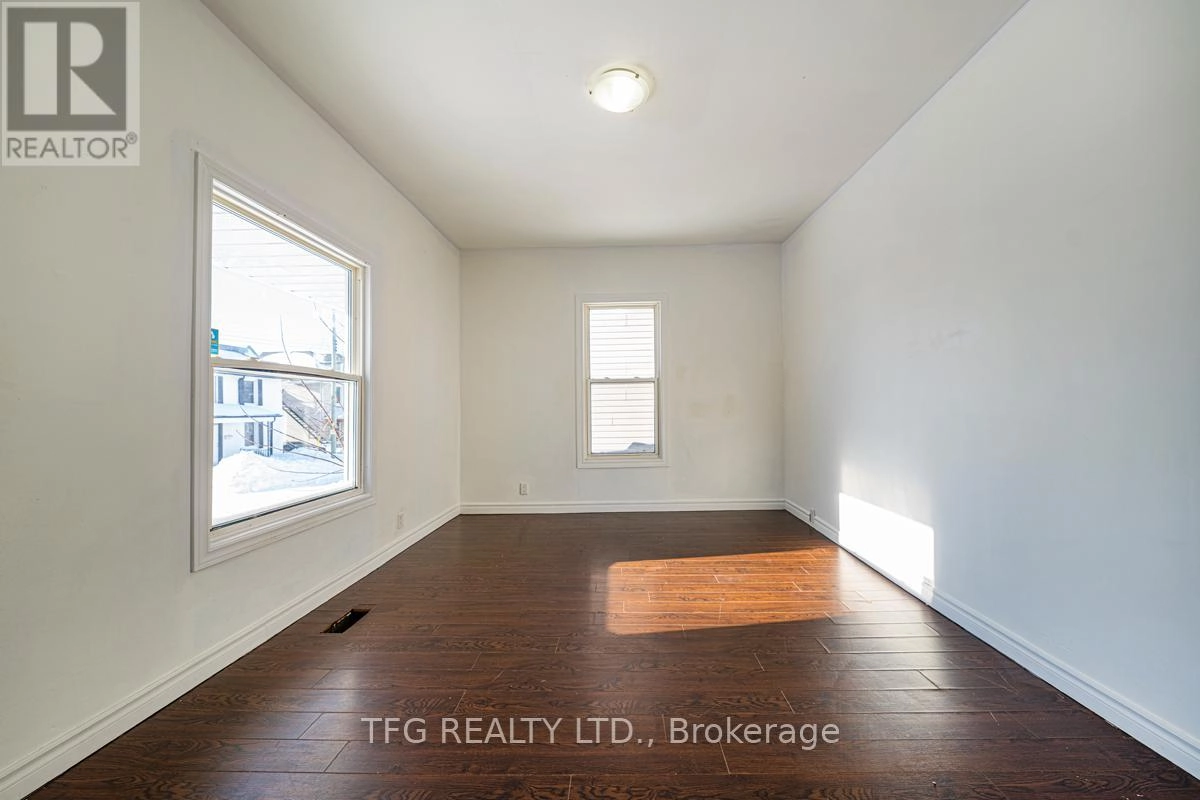 22 Brock Street E, Oshawa, Ontario  L1G 1R9 - Photo 3 - E12297982
