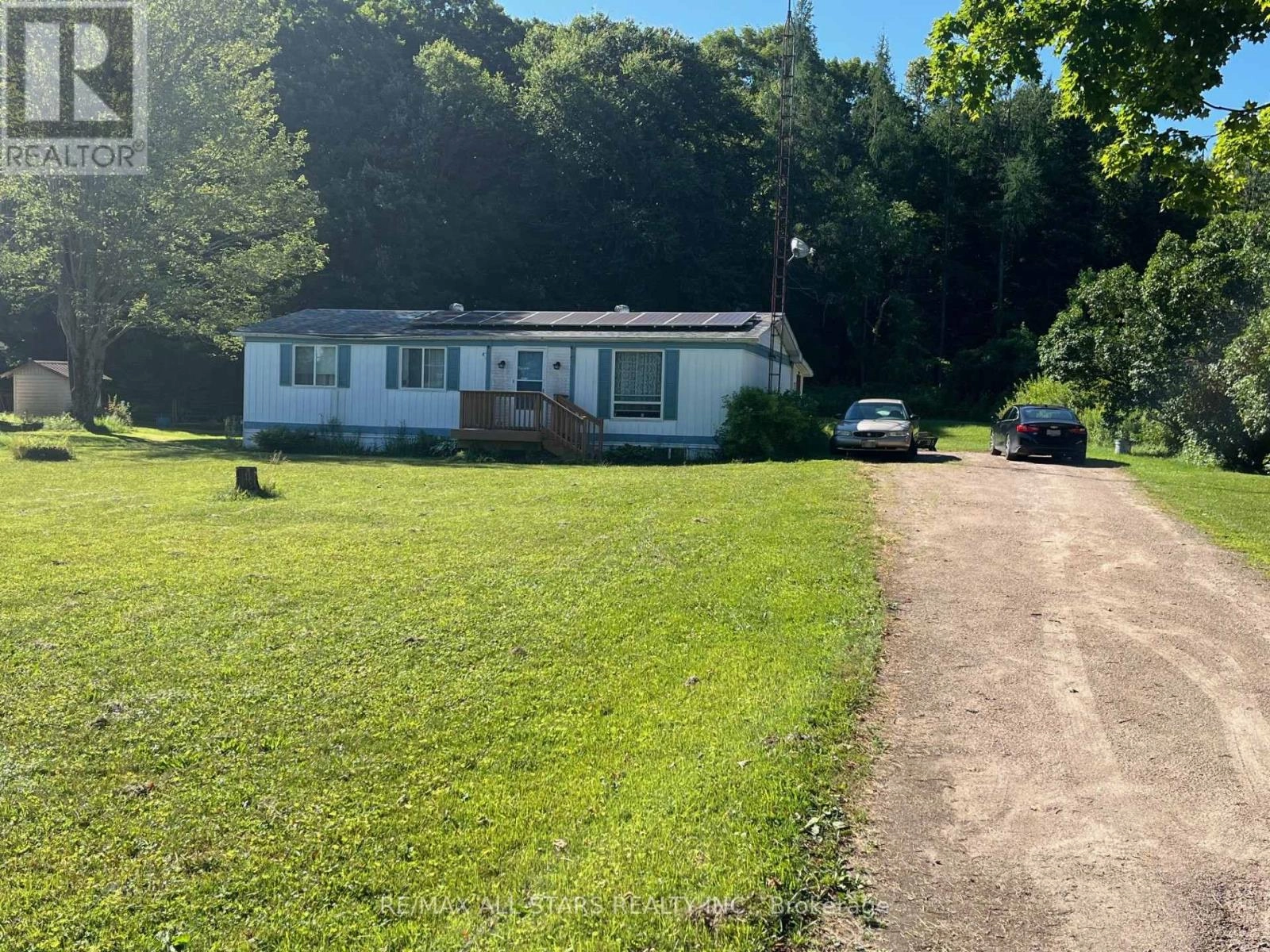 1225 Spring Valley Road, Minden Hills, Ontario  K0M 2K0 - Photo 1 - X12298012