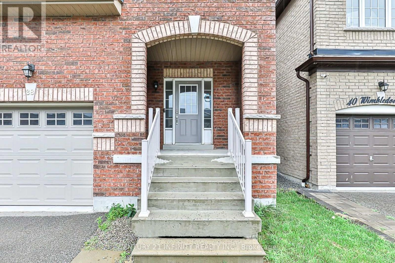 38 Wimbledon Court, Whitby, Ontario  L1P 0B7 - Photo 3 - E12298578