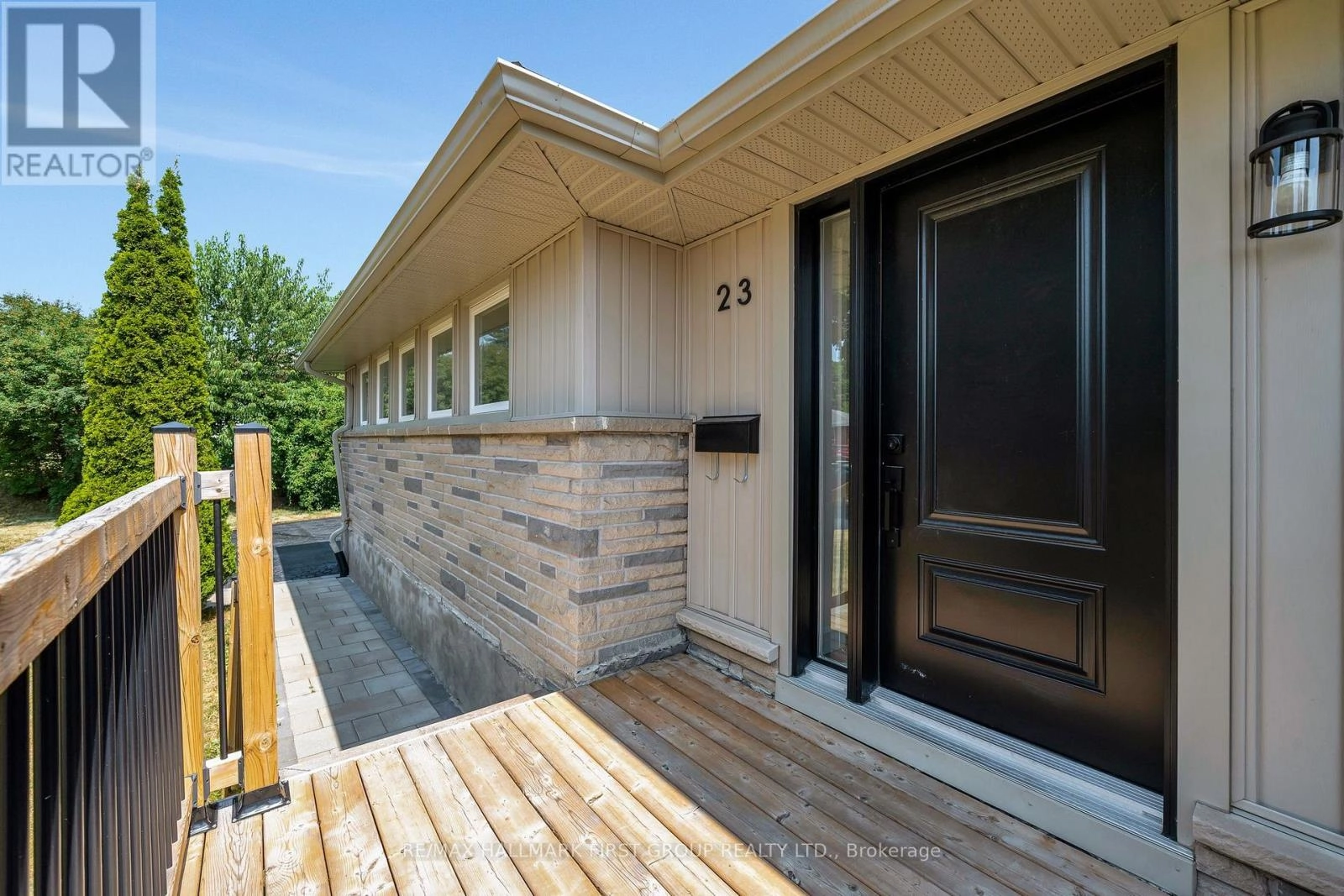 23 Third Avenue, Quinte West, Ontario  K8V 5N1 - Photo 3 - X12298813