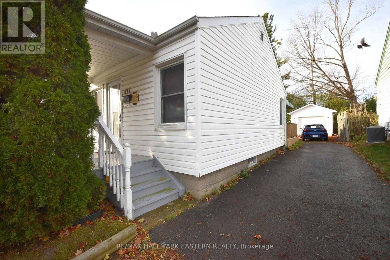 677 Park Street N, Peterborough North, Ontario  K9H 4S4 - Photo 3 - X12298821