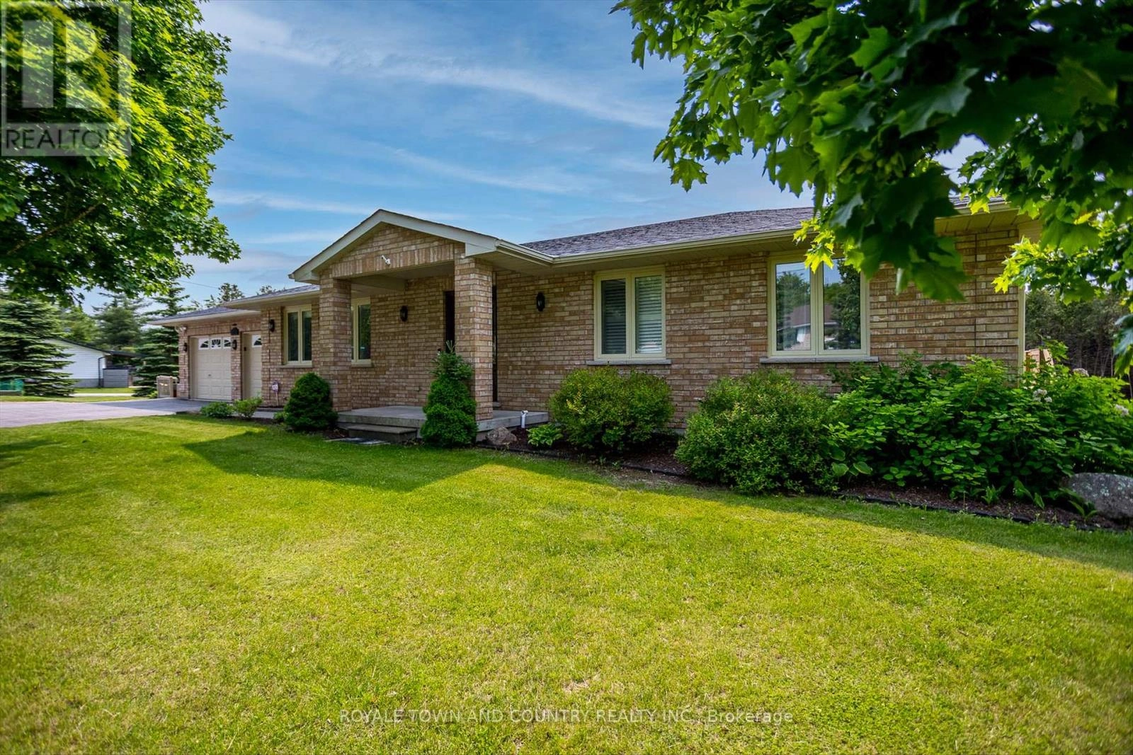 1734 Barton Drive, Selwyn, Ontario  K0L 2H0 - Photo 2 - X12299253