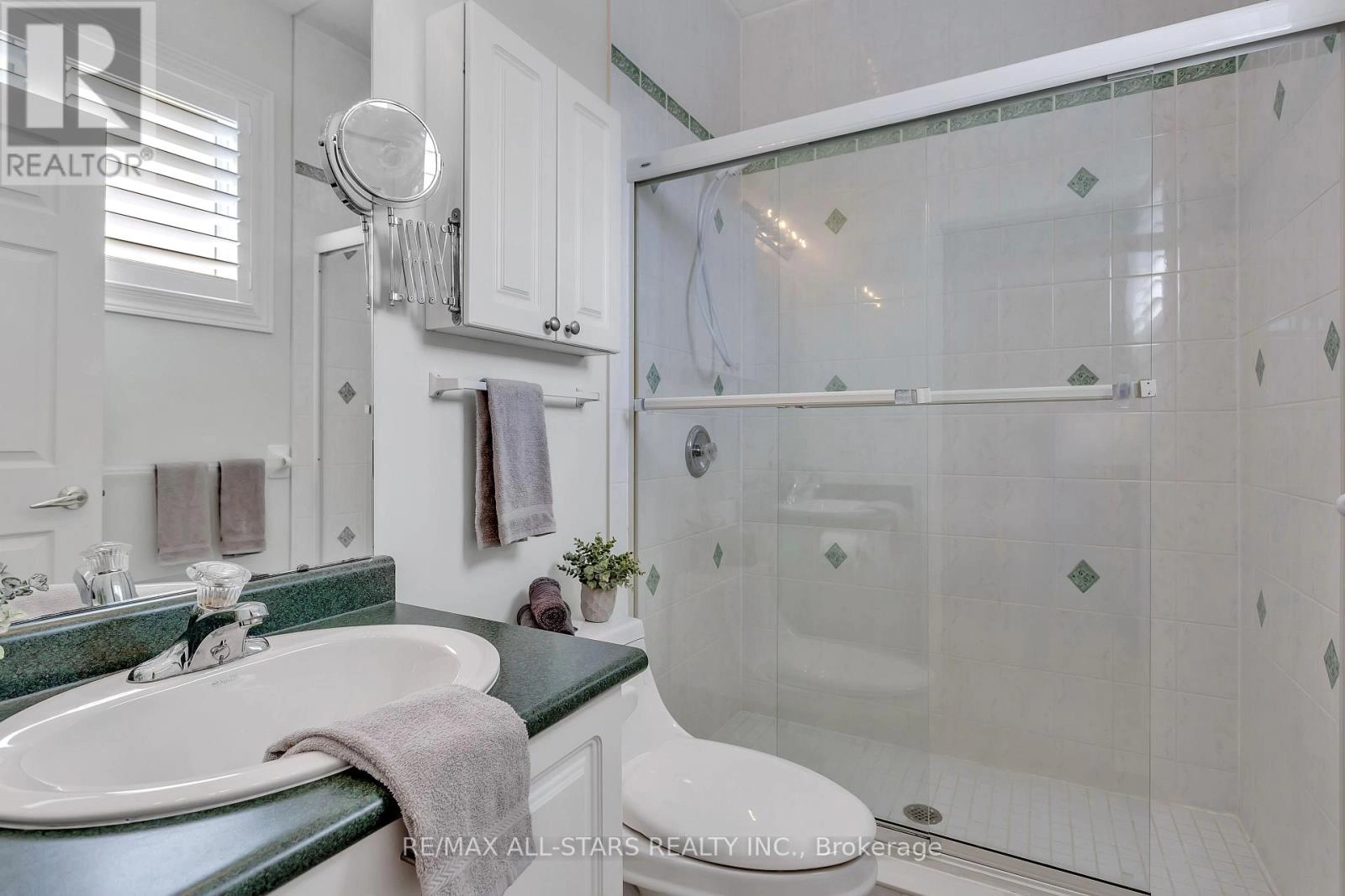 25 Sylvester Drive, Kawartha Lakes, Ontario K9V 6E7 - Photo 19 - X12299261