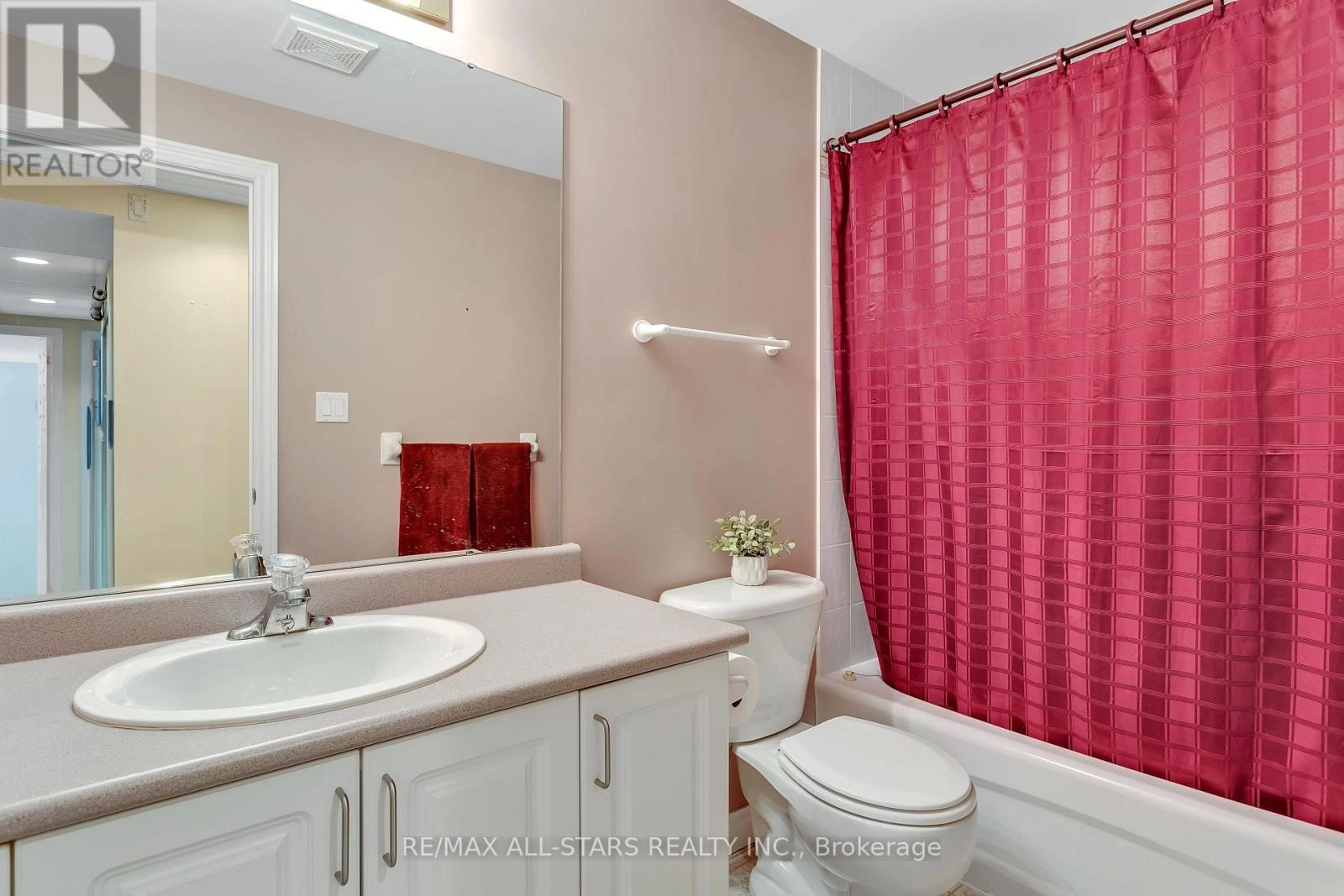 25 Sylvester Drive, Kawartha Lakes, Ontario K9V 6E7 - Photo 26 - X12299261