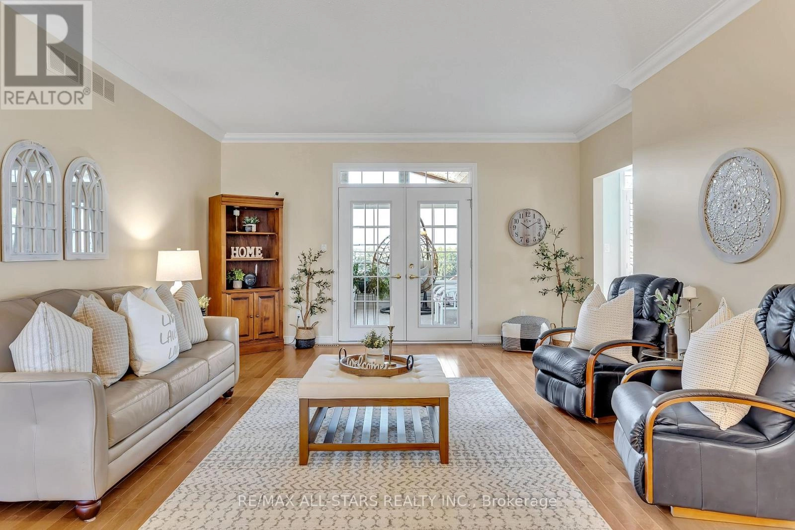 25 Sylvester Drive, Kawartha Lakes, Ontario K9V 6E7 - Photo 5 - X12299261