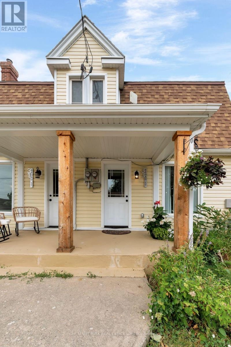 33 Broad Street, Prince Edward County, Ontario  K0K 2T0 - Photo 2 - X12299336