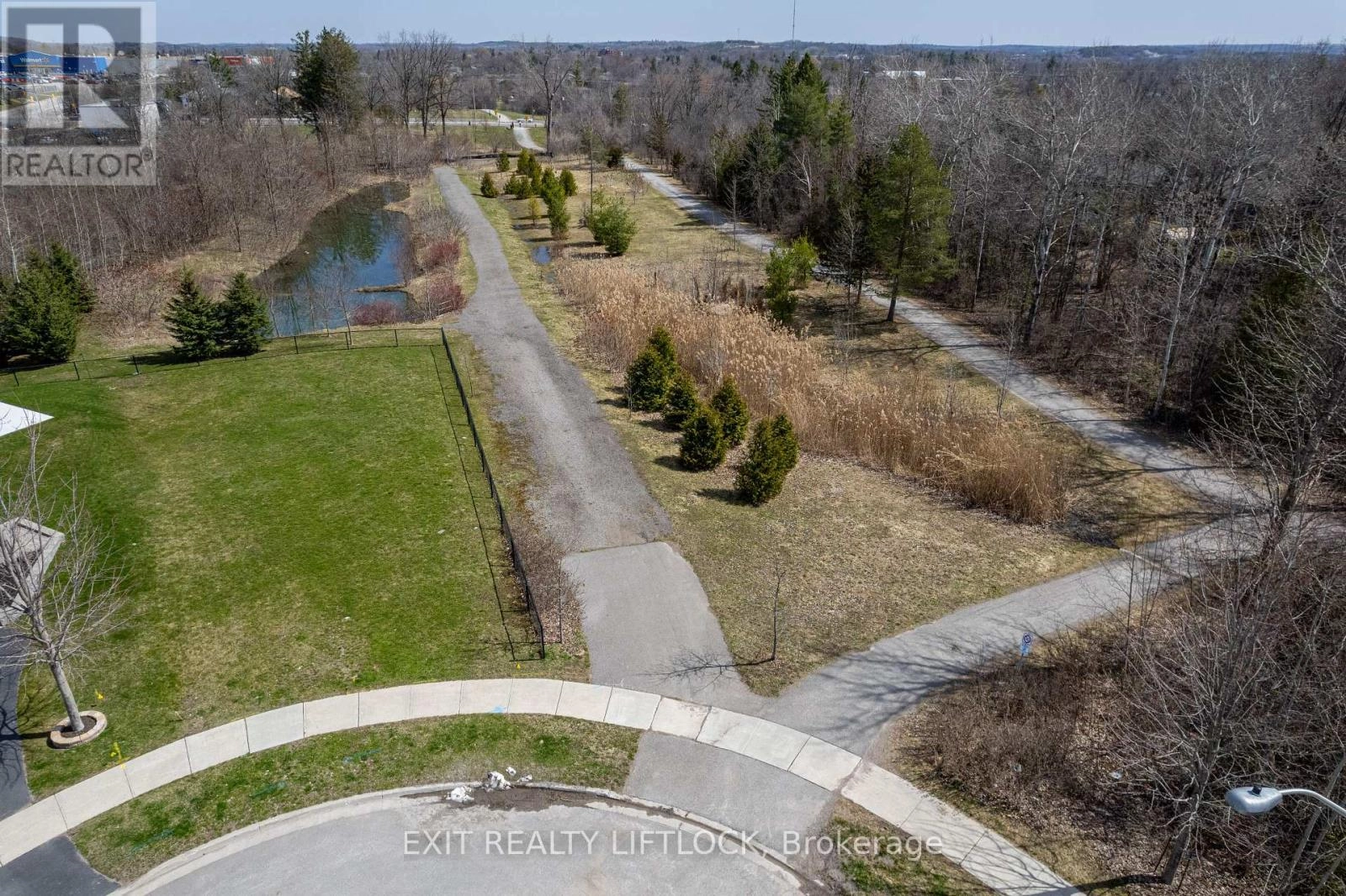 418 Raymond Street, Peterborough North, Ontario  K9H 0G9 - Photo 2 - X12299343