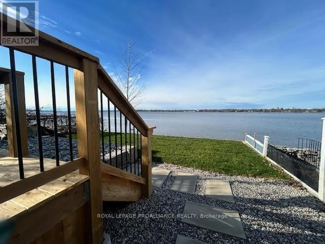 80 Ridley Street, Prince Edward County, Ontario  K8N 4Z1 - Photo 3 - X12300138