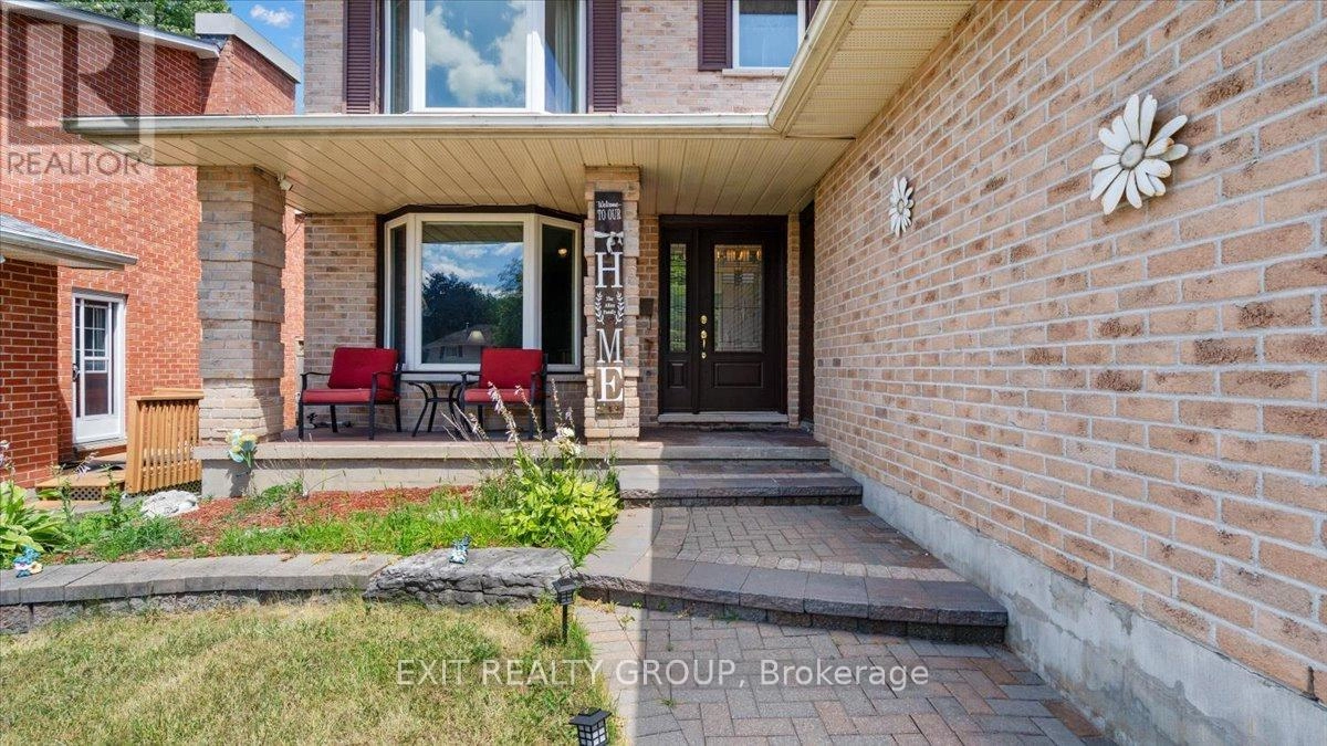 17 Morris Drive, Belleville, Ontario  K8P 5B2 - Photo 2 - X12300193
