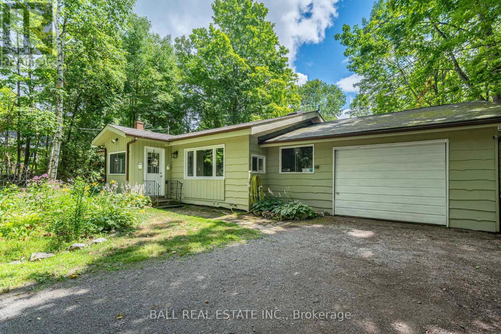 1673 Gazelle Trail, Selwyn, Ontario  K0L 2H0 - Photo 2 - X12300888