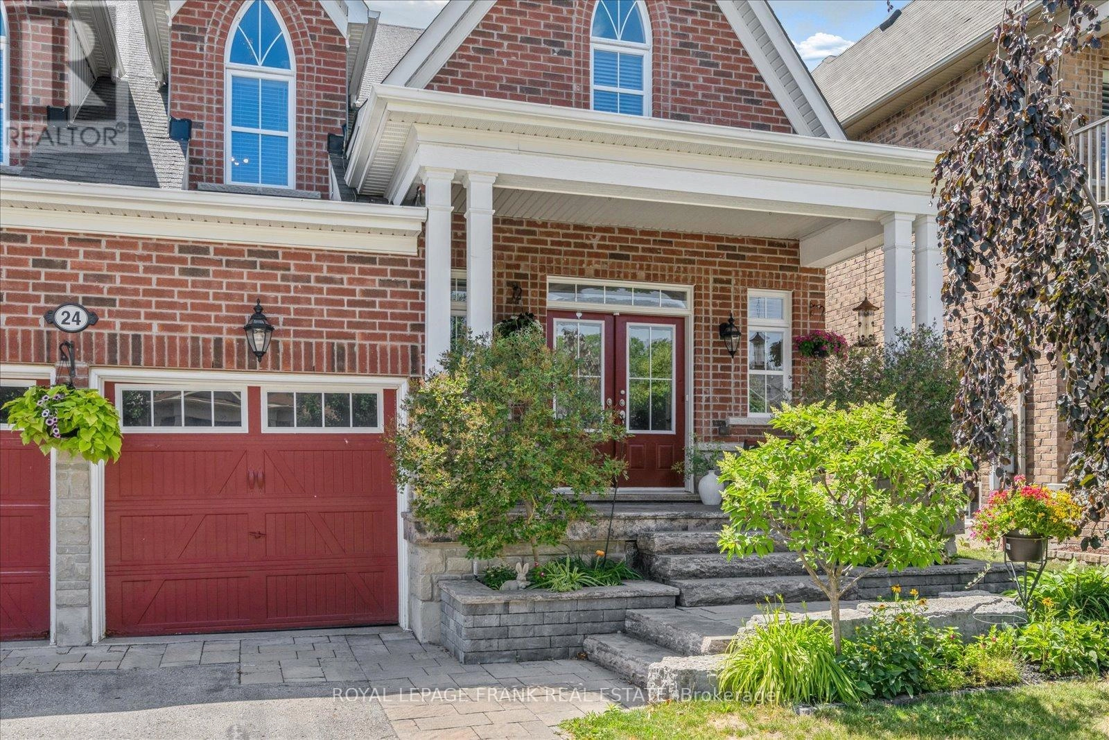 24 Burning Springs Place, Whitby, Ontario  L1M 0K1 - Photo 2 - E12302035