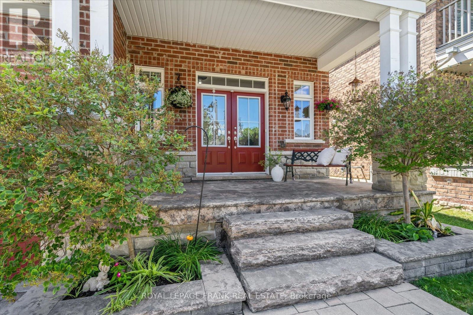 24 Burning Springs Place, Whitby, Ontario  L1M 0K1 - Photo 3 - E12302035