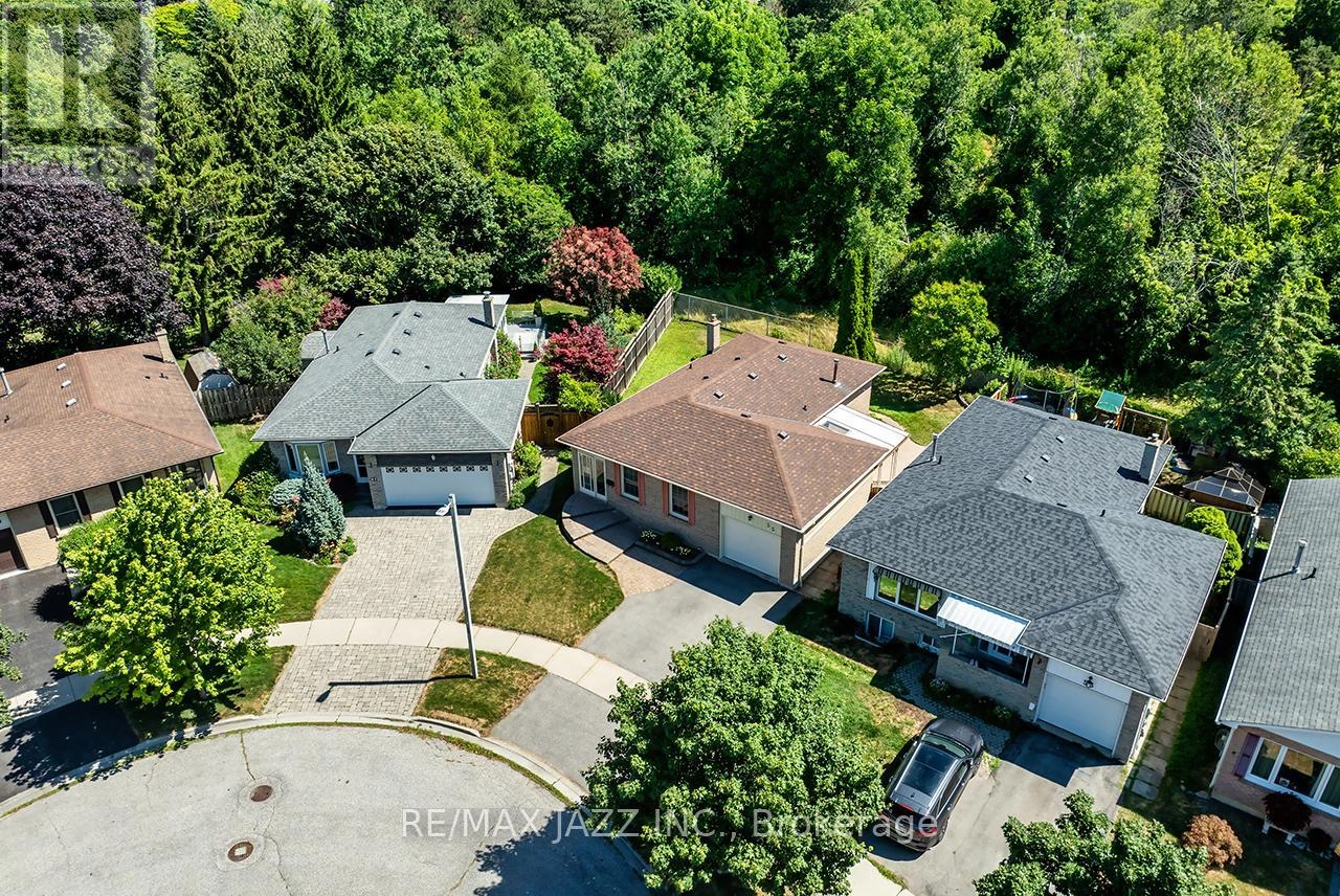 55 Regency Crescent, Whitby, Ontario  L1N 7K8 - Photo 3 - E12302265