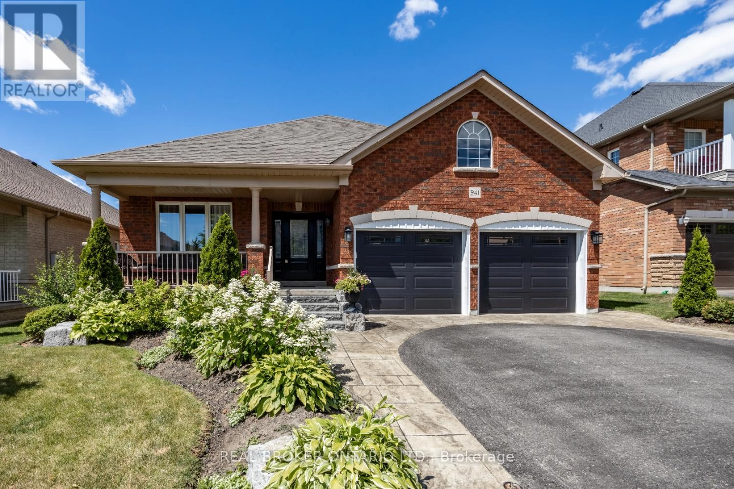 941 Greenleaf Circle, Oshawa, Ontario  L1K 2W8 - Photo 2 - E12302753