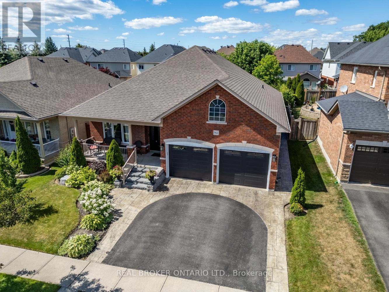 941 Greenleaf Circle, Oshawa, Ontario  L1K 2W8 - Photo 3 - E12302753