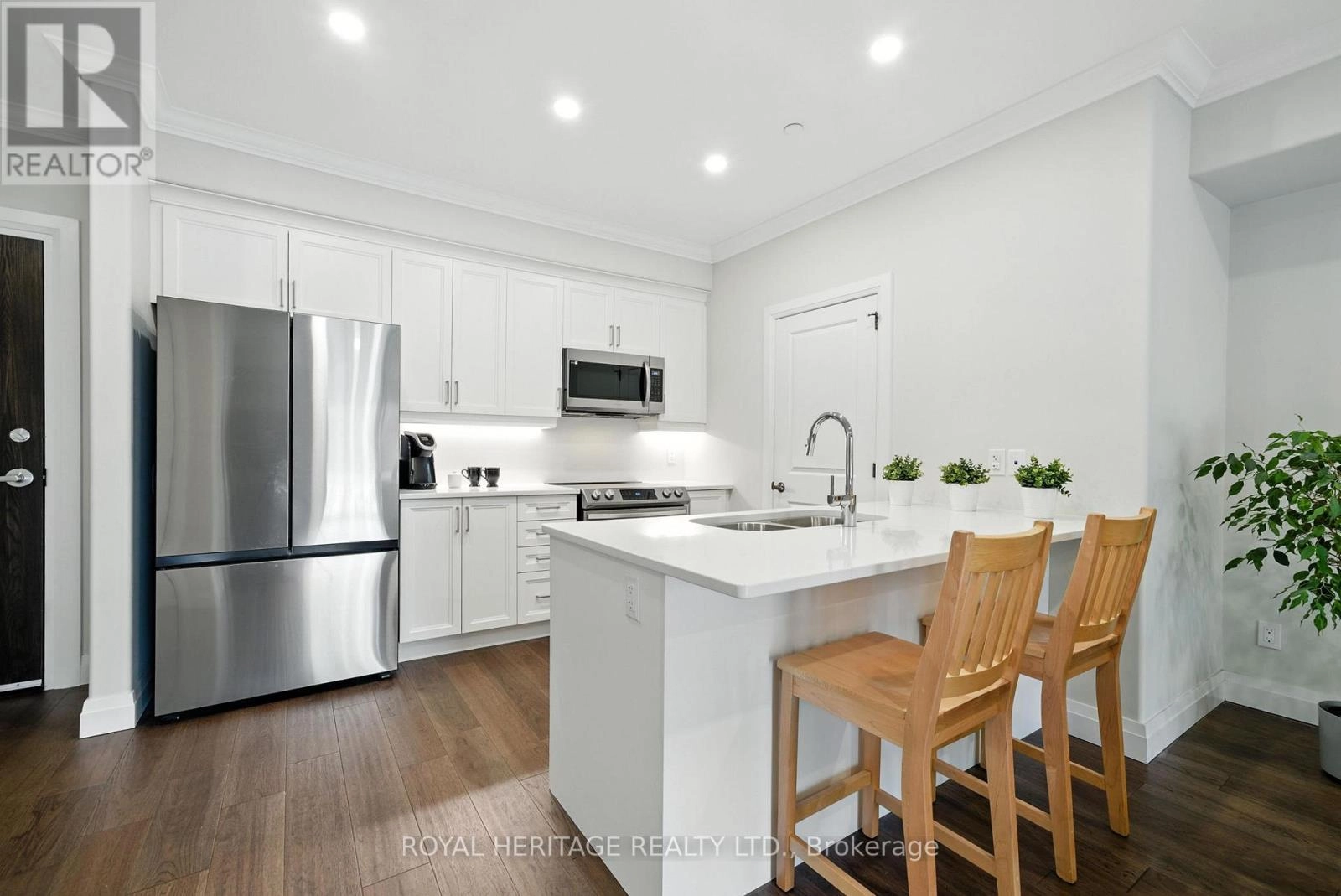 103 - 19 Hampton Lane, Selwyn, Ontario  K0L 2H0 - Photo 2 - X12303953