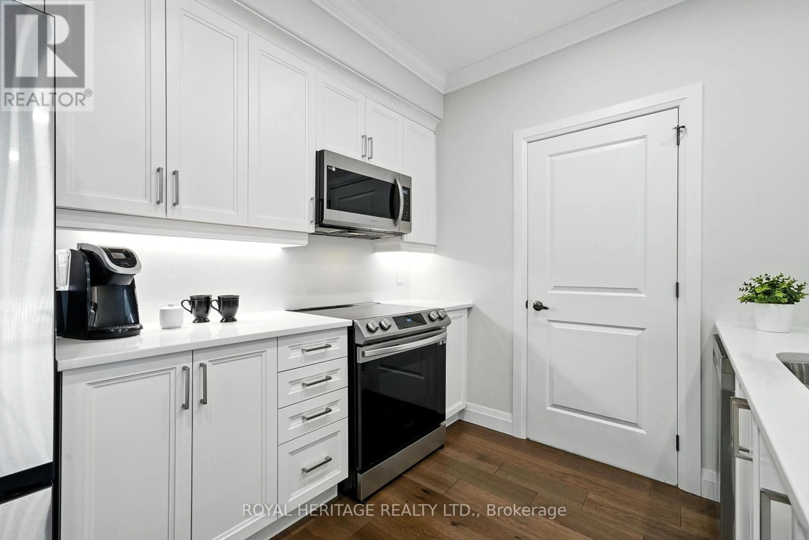 103 - 19 Hampton Lane, Selwyn, Ontario  K0L 2H0 - Photo 3 - X12303953