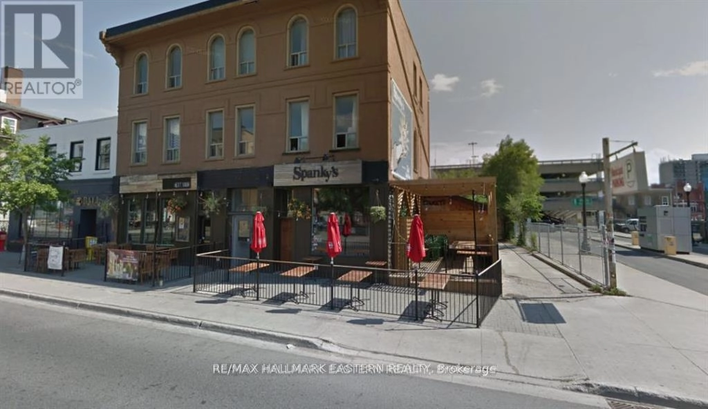 197 Hunter Street W, Peterborough Central, Ontario  K9H 2L1 - Photo 1 - X12304462