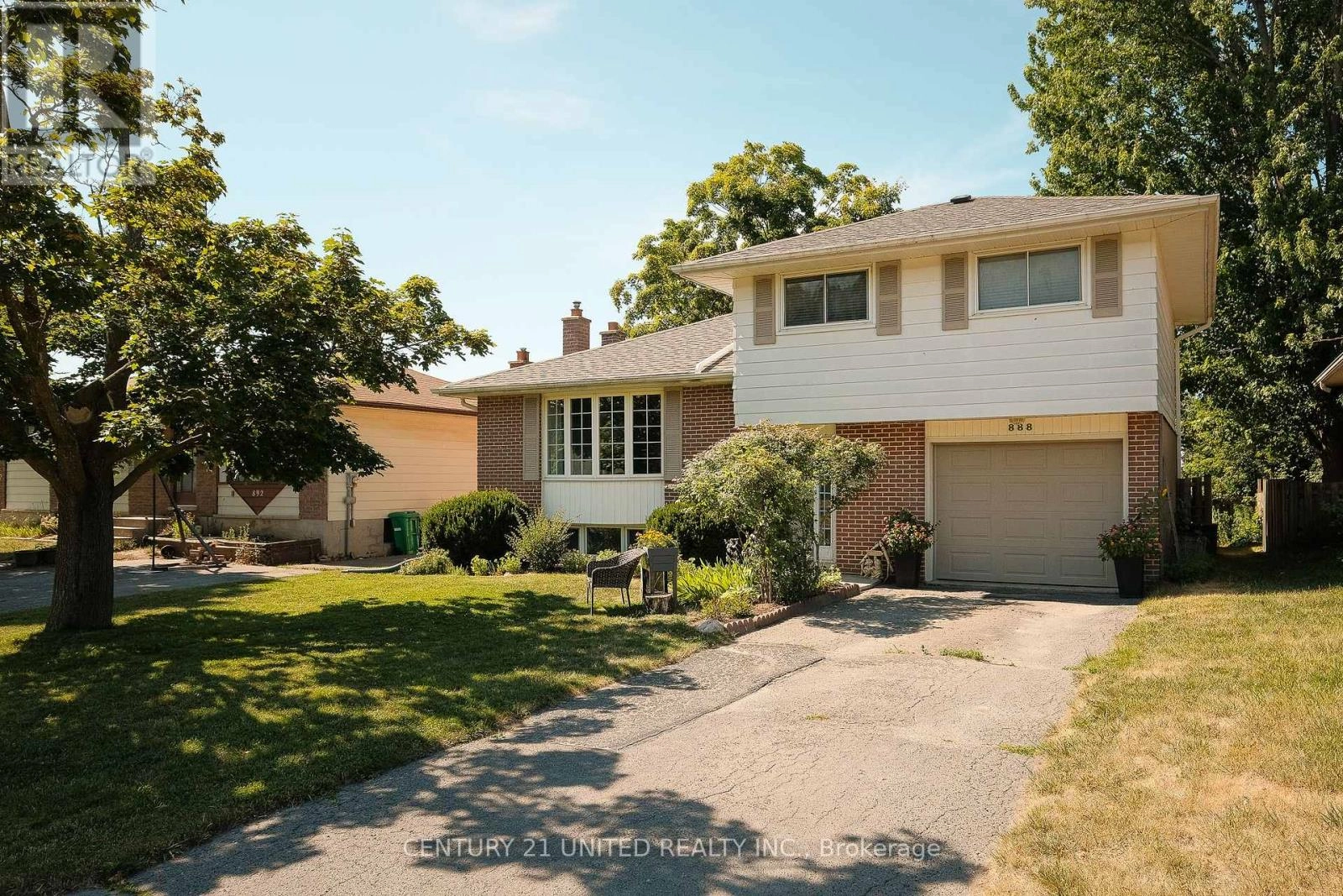 888 Sydenham Road, Peterborough South, Ontario  K9J 1K2 - Photo 1 - X12304711