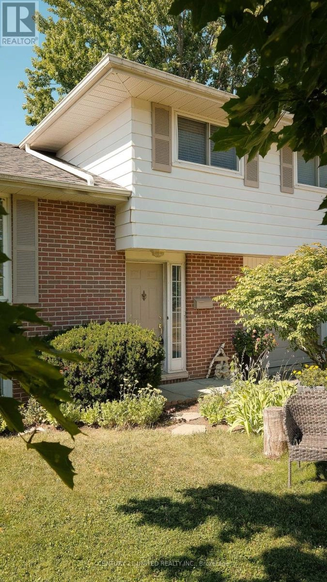 888 Sydenham Road, Peterborough South, Ontario  K9J 1K2 - Photo 2 - X12304711