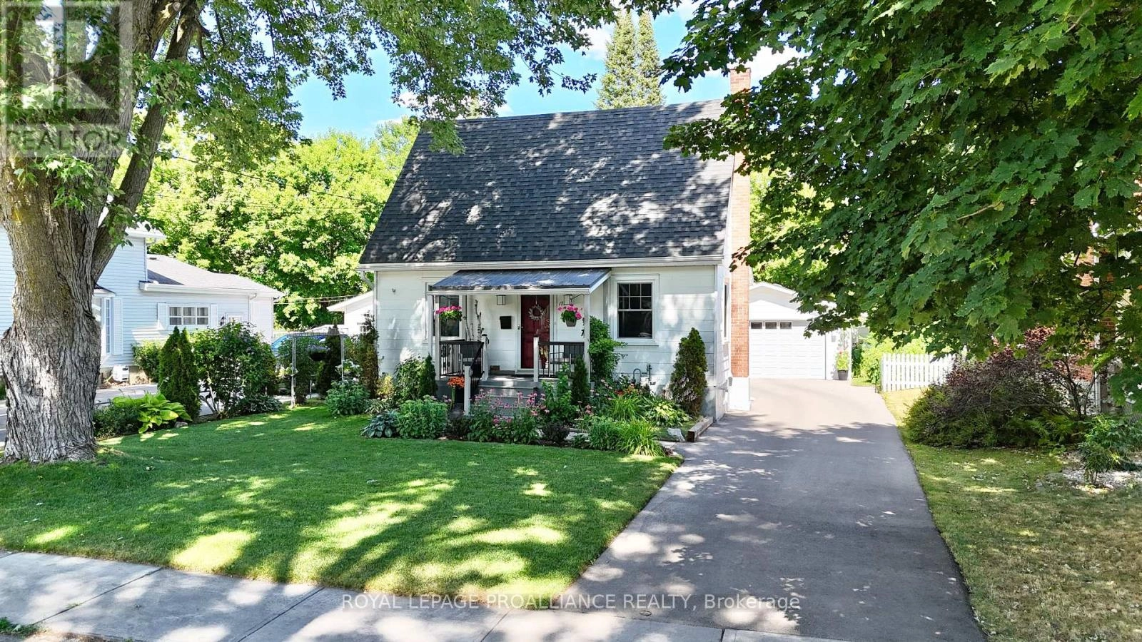 173 Foster Avenue, Belleville, Ontario  K8N 3P8 - Photo 1 - X12305089
