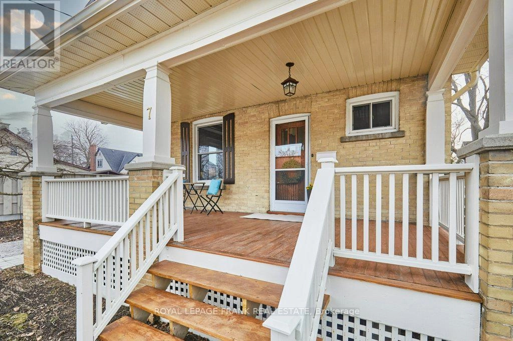 7 Adelaide Street N, Kawartha Lakes, Ontario  K9V 4K7 - Photo 3 - X12305131