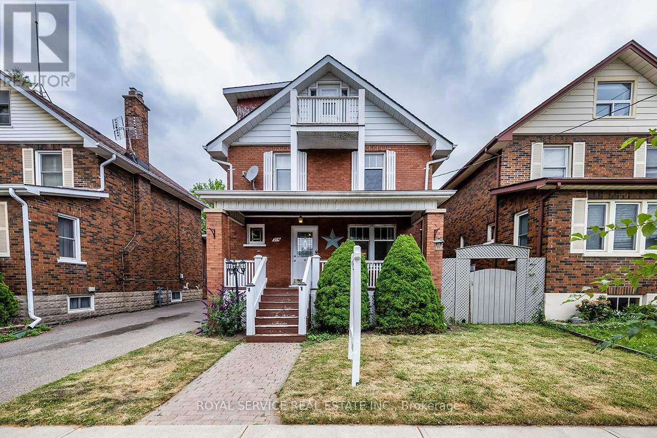 314 Gliddon Avenue, Oshawa, Ontario  L1H 1Z4 - Photo 1 - E12305477