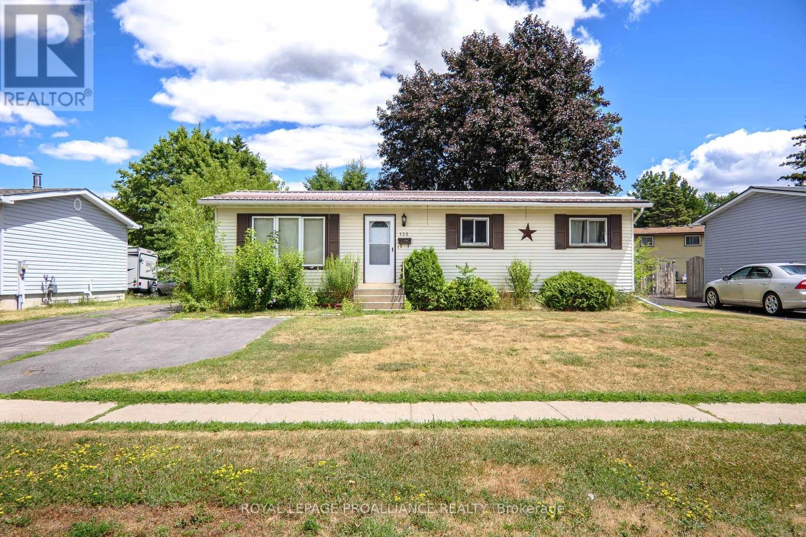 135 Reid Street, Quinte West, Ontario  K8V 5W2 - Photo 2 - X12305778