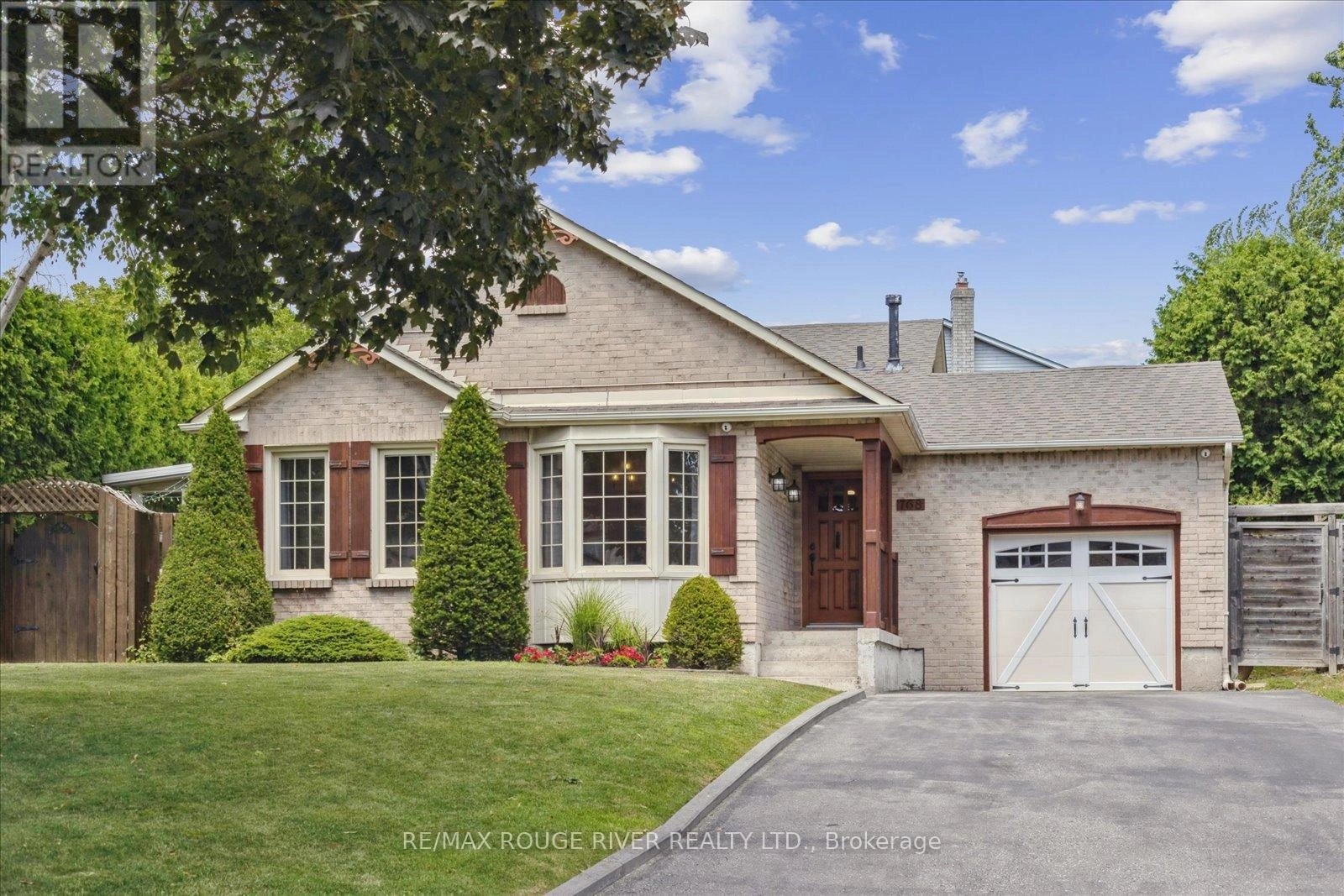 768 Lochness Crescent, Oshawa, Ontario  L1J 7R1 - Photo 1 - E12306973