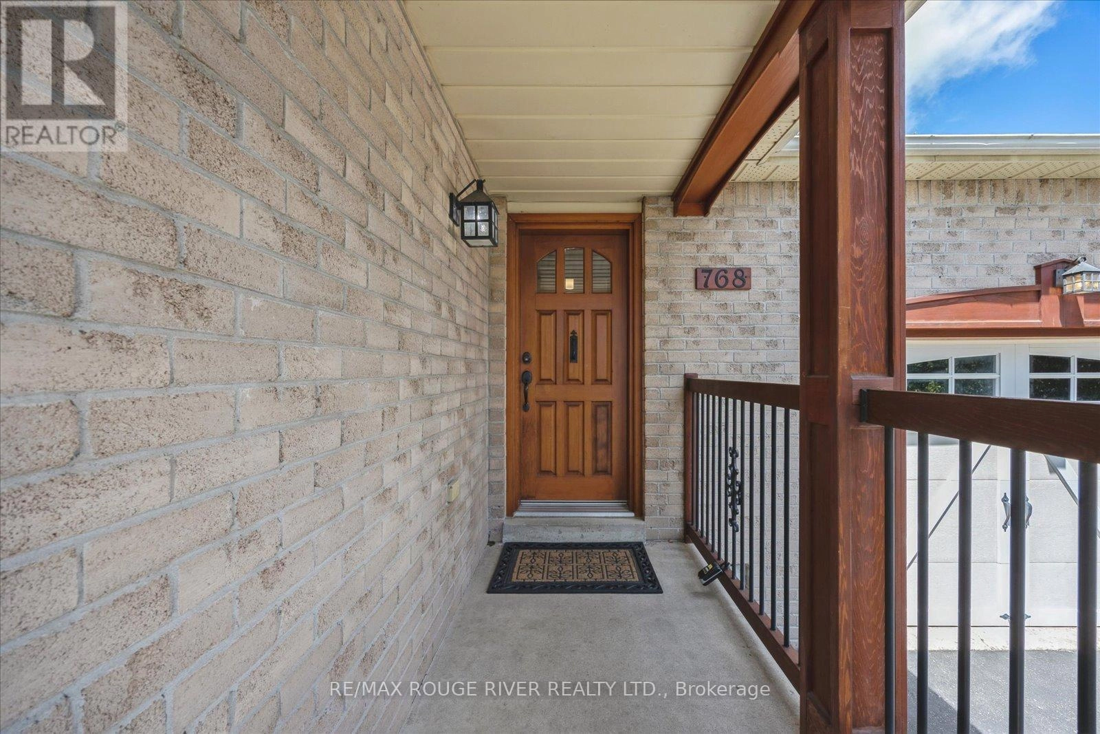 768 Lochness Crescent, Oshawa, Ontario  L1J 7R1 - Photo 3 - E12306973