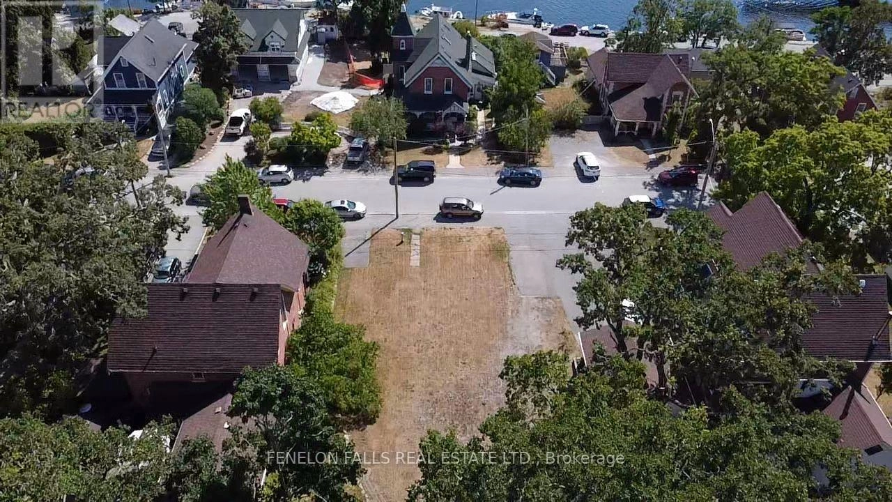 38 Oak Street, Kawartha Lakes, Ontario  K0M 1N0 - Photo 2 - X12306981
