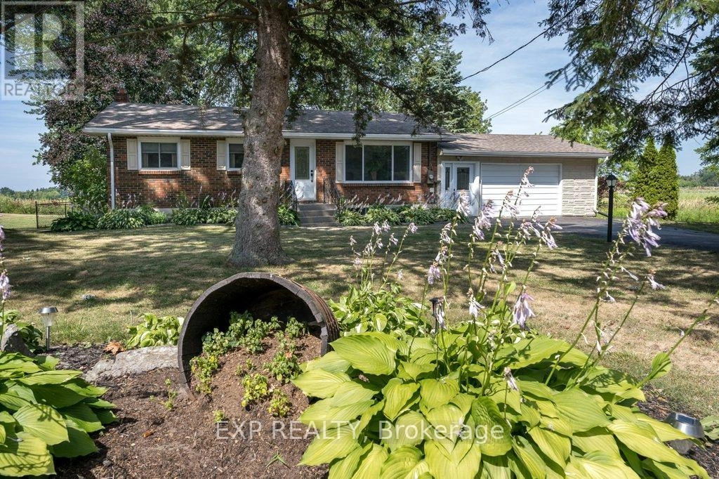 163 Avonlough Road, Belleville, Ontario  K8N 4Z2 - Photo 1 - X12307070