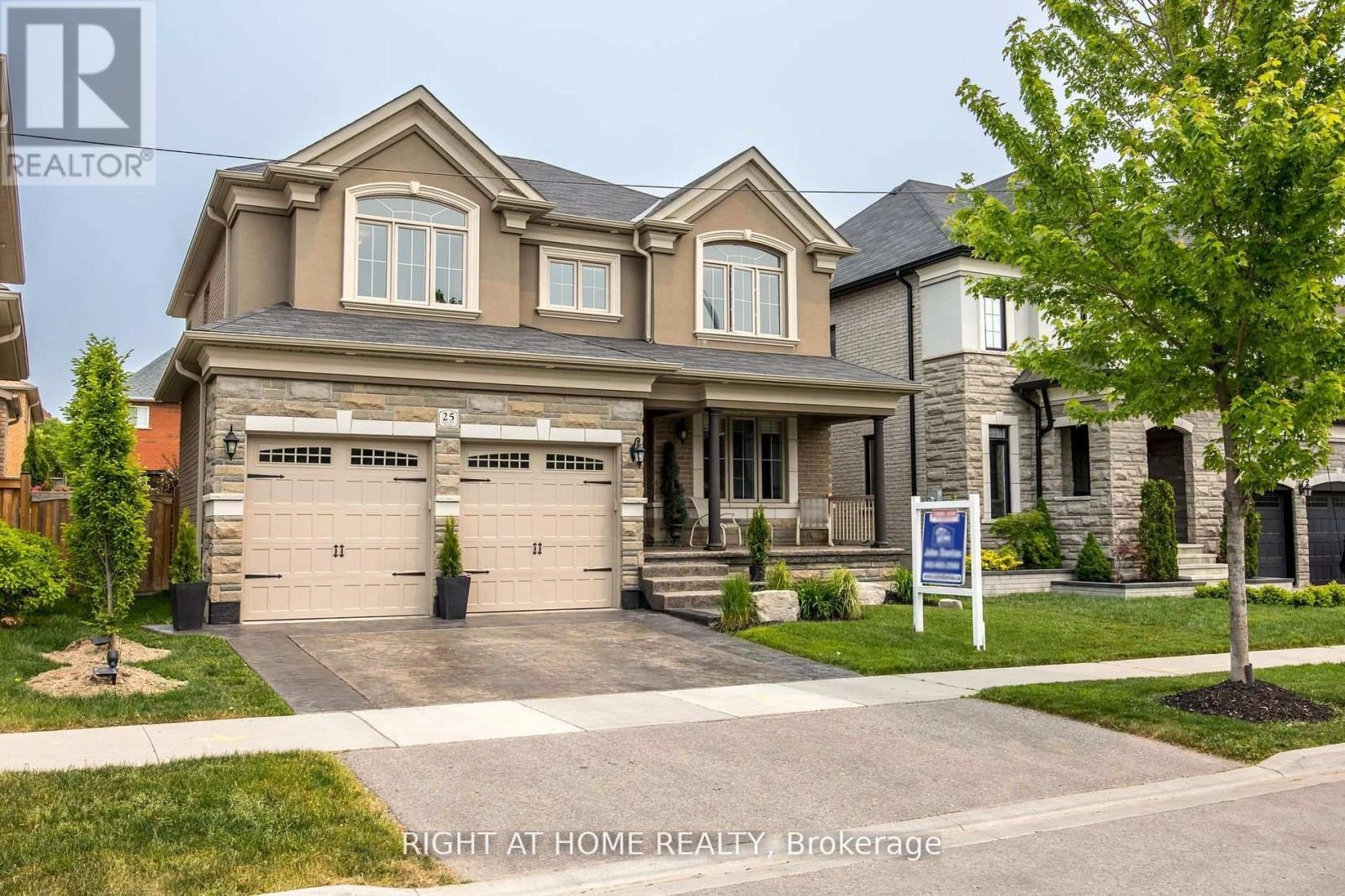 25 Charterhouse Drive N, Whitby, Ontario  L1R 3R8 - Photo 1 - E12307260