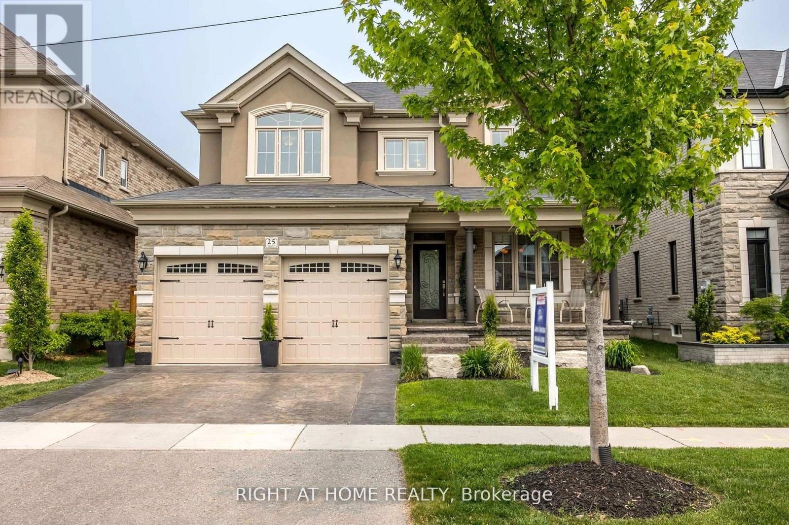 25 Charterhouse Drive N, Whitby, Ontario  L1R 3R8 - Photo 2 - E12307260