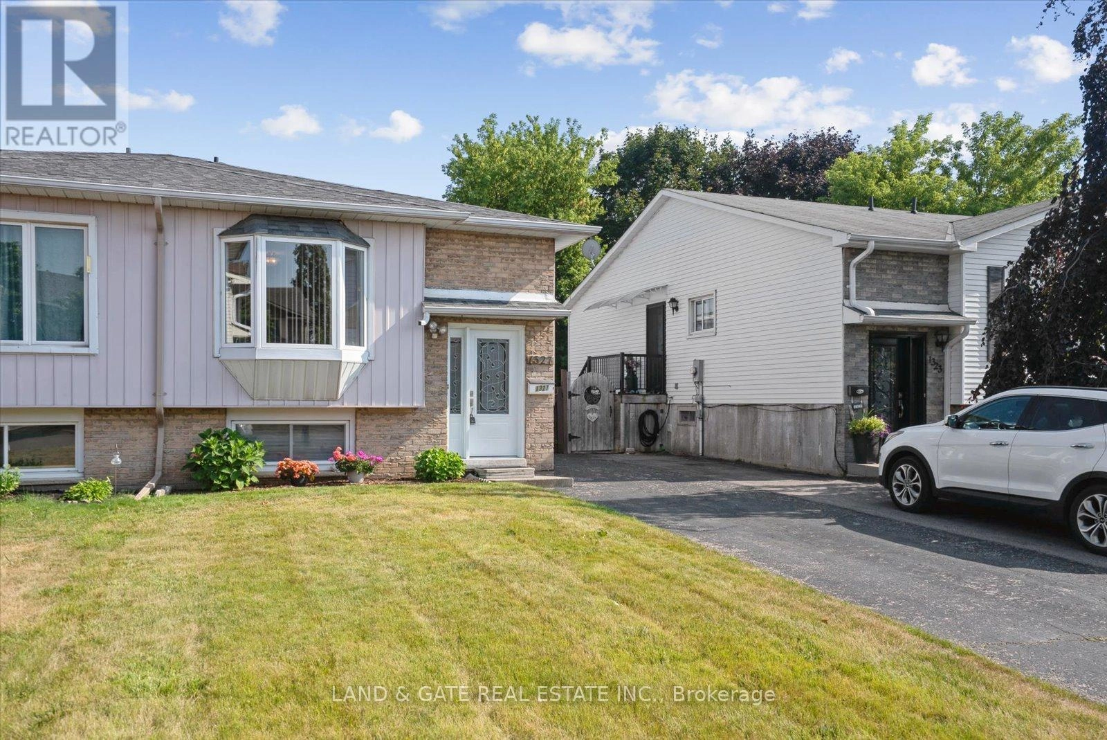 1327 Pinehurst Avenue, Oshawa, Ontario  L1H 8J8 - Photo 3 - E12307276