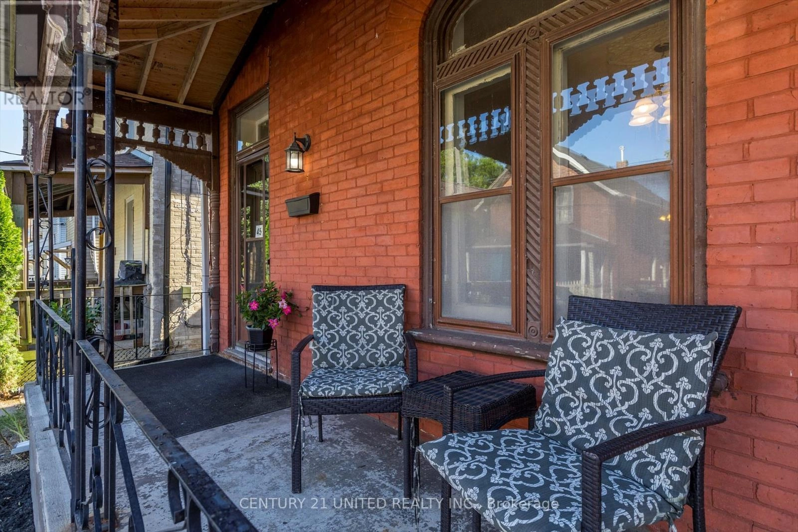 45 Lafayette Avenue, Peterborough Central, Ontario  K9J 5C1 - Photo 3 - X12307270