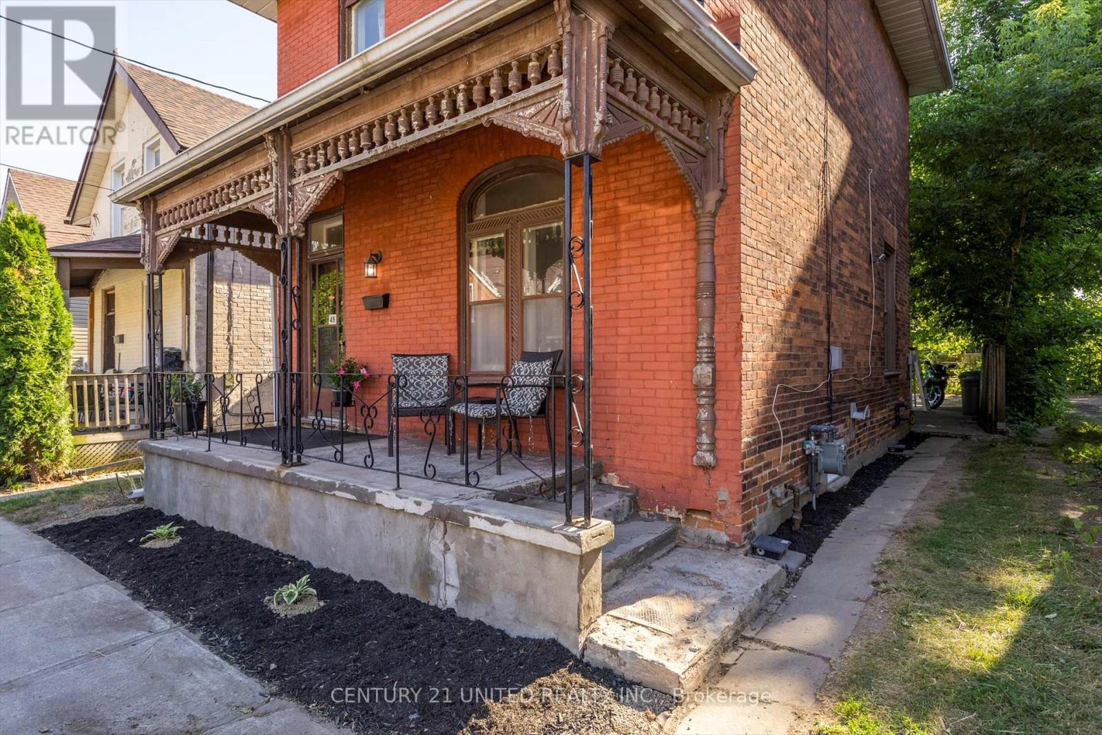 45 Lafayette Avenue, Peterborough Central, Ontario  K9J 5C1 - Photo 2 - X12307270