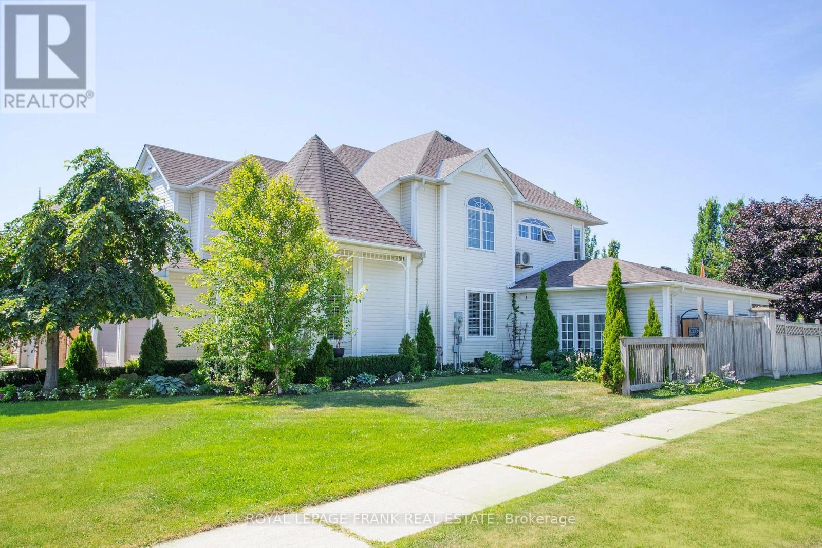 54 Selkirk Drive, Whitby, Ontario  L1M 2E6 - Photo 3 - E12307529