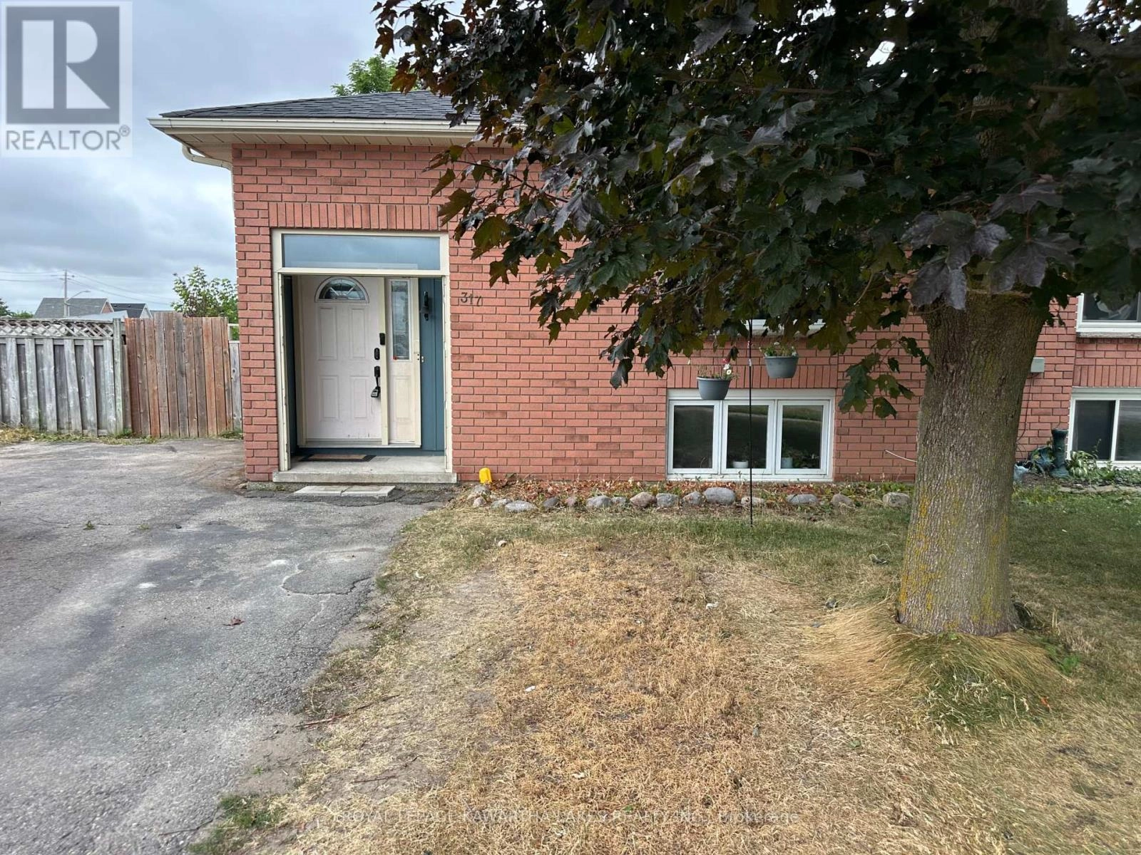 317 William Street N, Kawartha Lakes, Ontario  K9V 6A6 - Photo 1 - X12307505