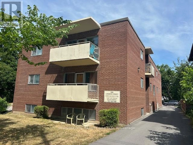 200 London Street, Peterborough Central, Ontario  K9H 2Y9 - Photo 1 - X12307506