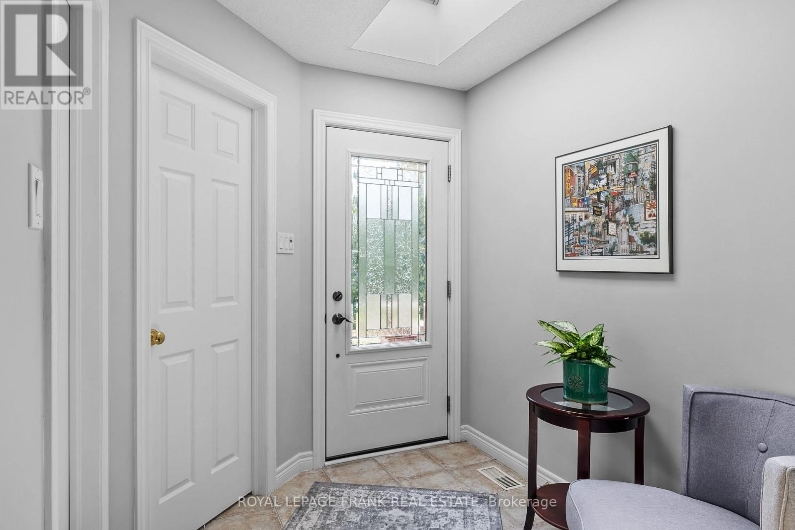 6 Mill Street, Kawartha Lakes, Ontario  K0M 1A0 - Photo 3 - X12307727