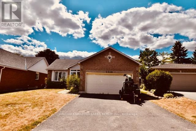 1528 Glenforest Crescent, Peterborough West, Ontario  K9K 2J2 - Photo 3 - X12308143